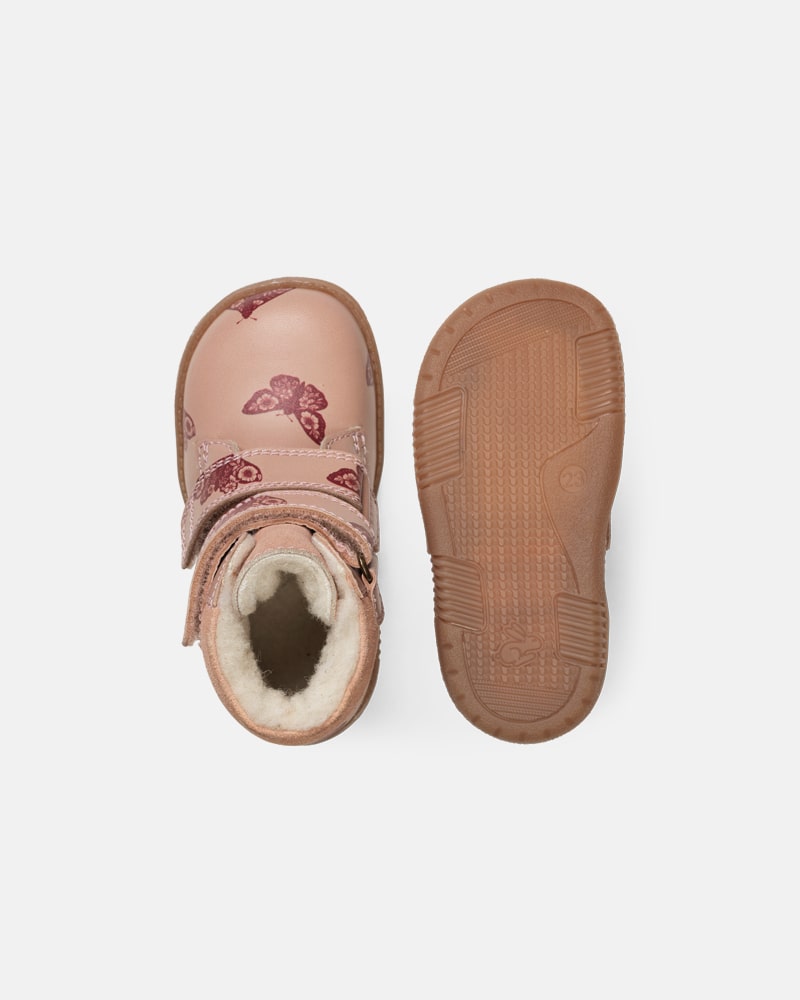 Rabbit Vintage Rose Moth